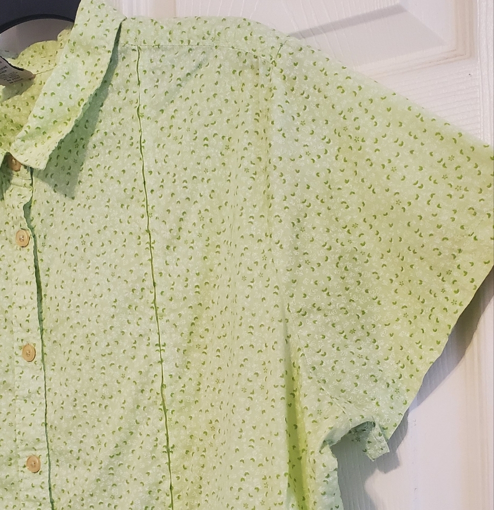 High Sierra Women's Light Green Short Sleeve Button-Up Shirt. Size XL - Picture 4 of 8